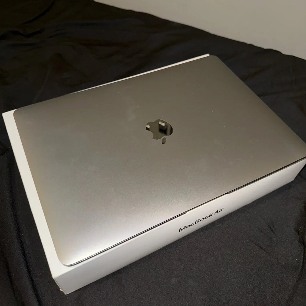 Apple MacBook Air - Silver